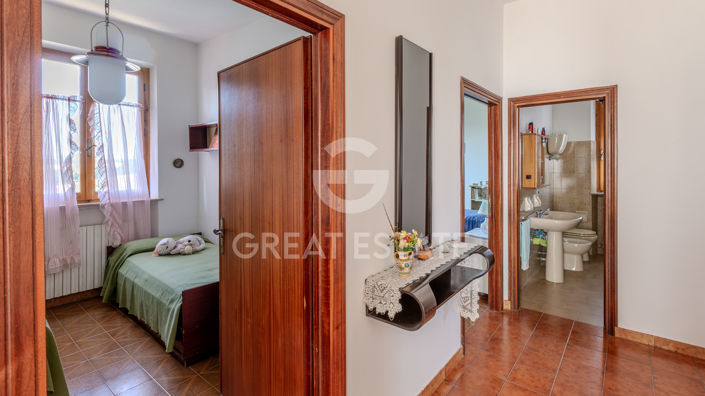 Image No.15-5 Bed Villa for sale