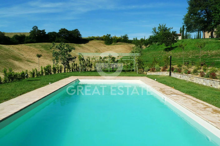 Image No.23-Maison de campagne de 6 chambres à vendre à San Casciano dei Bagni