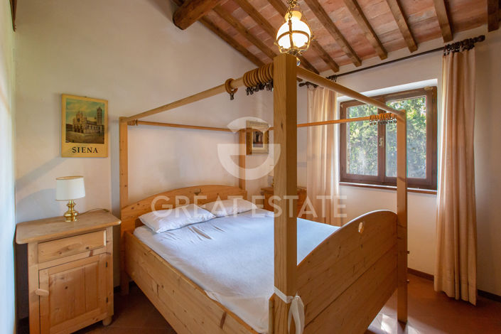 Image No.16-7 Bed Country House for sale