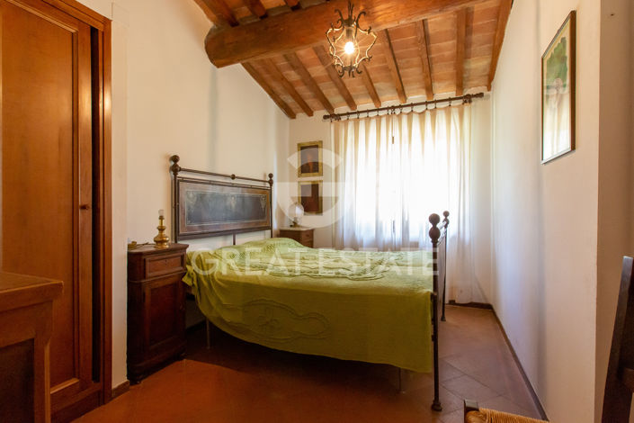 Image No.17-7 Bed Country House for sale