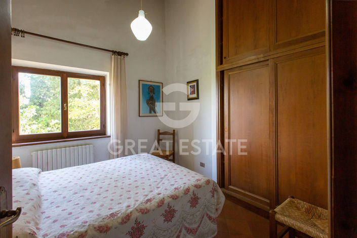 Image No.18-7 Bed Country House for sale