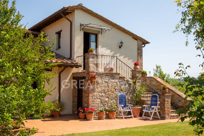 Image No.19-7 Bed Country House for sale