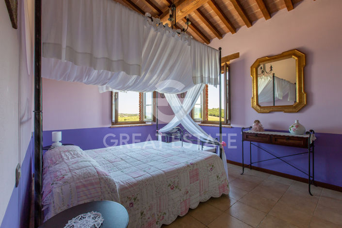 Image No.31-7 Bed Country House for sale