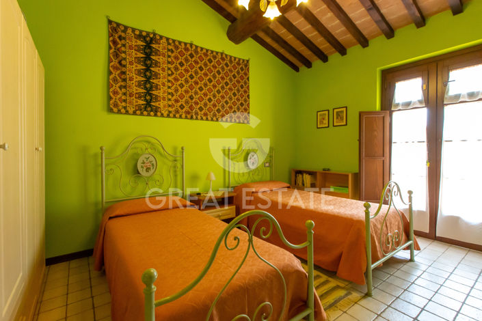Image No.39-7 Bed Country House for sale