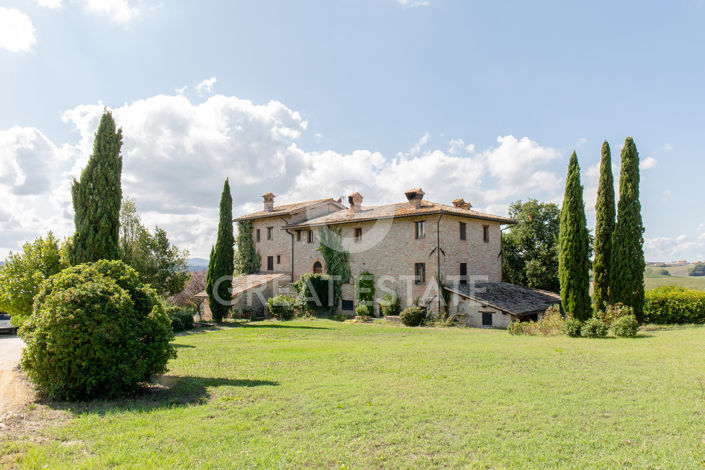 Image No.13-7 Bed Country House for sale