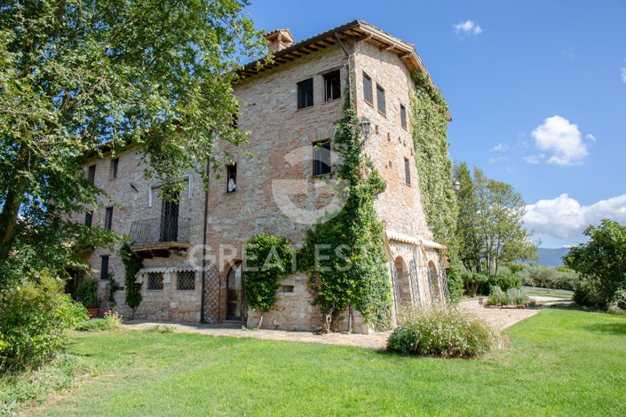 Image No.17-7 Bed Country House for sale