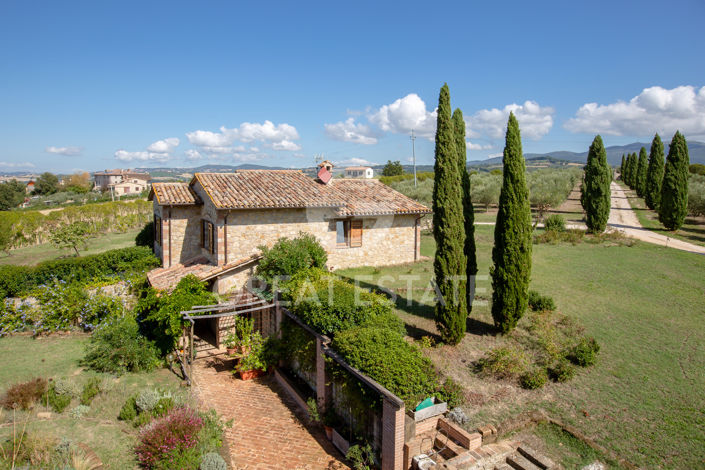 Image No.19-7 Bed Country House for sale