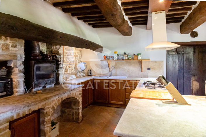 Image No.32-7 Bed Country House for sale