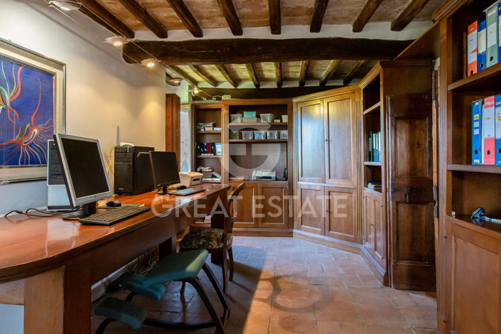 Image No.38-7 Bed Country House for sale