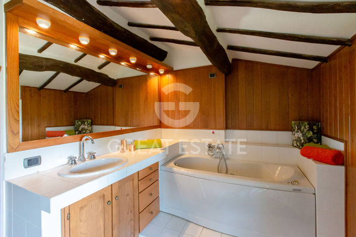 Image No.45-7 Bed Country House for sale