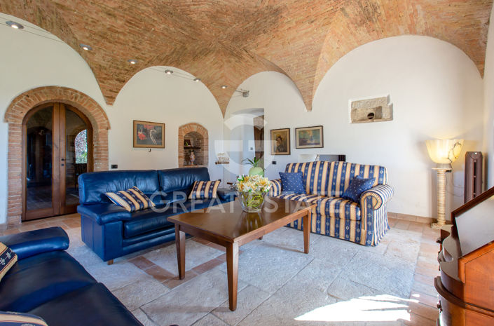 Image No.6-7 Bed Country House for sale