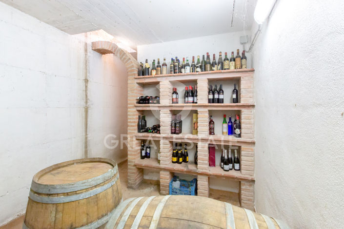 Image No.58-7 Bed Country House for sale