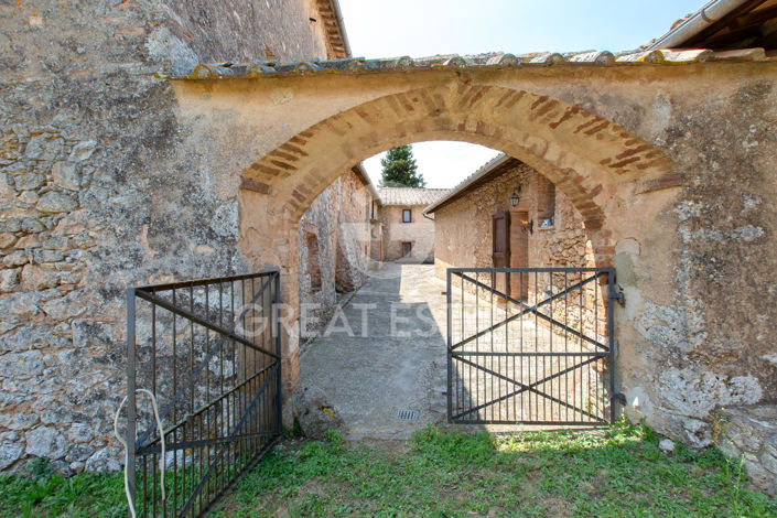 Image No.21-Maison de campagne de 9 chambres à vendre à Sovicille