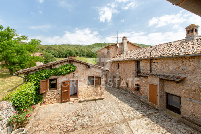 Image No.23-Maison de campagne de 9 chambres à vendre à Sovicille