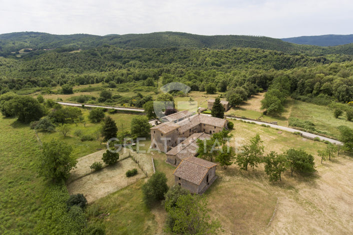 Image No.9-Maison de campagne de 9 chambres à vendre à Sovicille