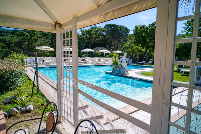 Image No.15-13 Bed Country House for sale