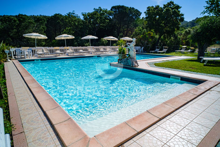 Image No.16-13 Bed Country House for sale