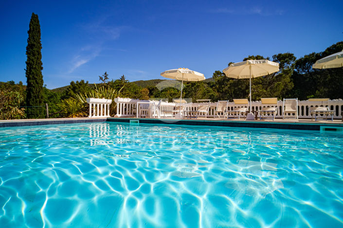 Image No.18-13 Bed Country House for sale