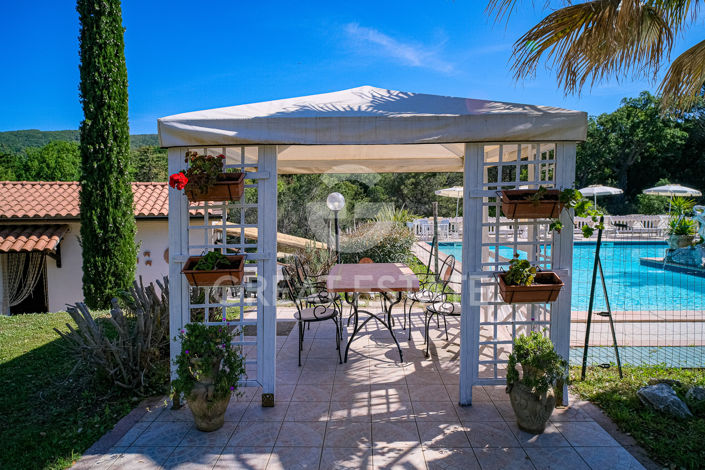 Image No.30-13 Bed Country House for sale