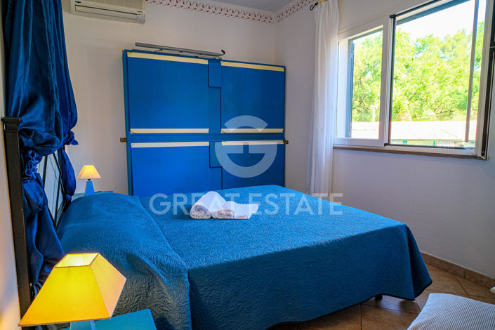 Image No.50-13 Bed Country House for sale