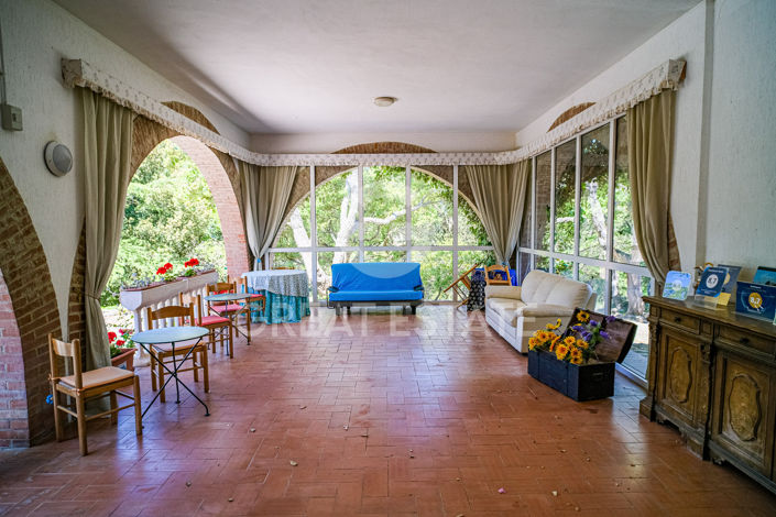 Image No.6-13 Bed Country House for sale