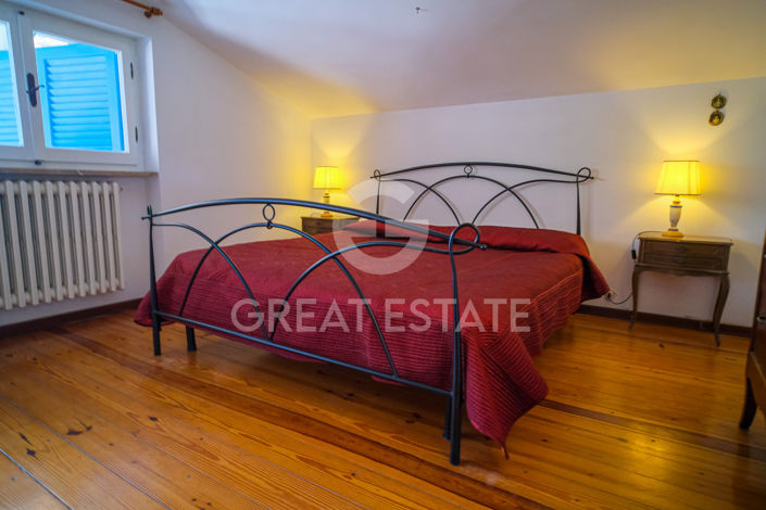 Image No.55-13 Bed Country House for sale