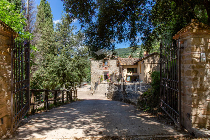 Image No.17-6 Bed Country House for sale