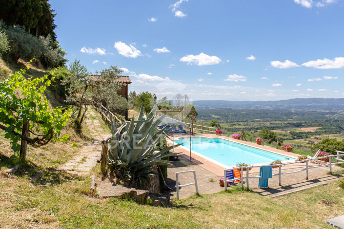 Image No.18-6 Bed Country House for sale