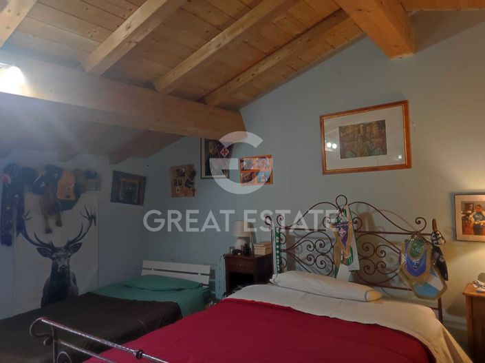 Image No.45-6 Bed Country House for sale