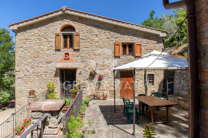 Image No.9-6 Bed Country House for sale