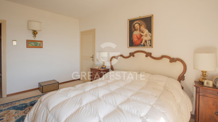 Image No.38-4 Bed Country House for sale