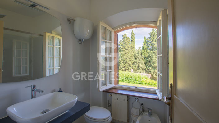 Image No.43-4 Bed Country House for sale