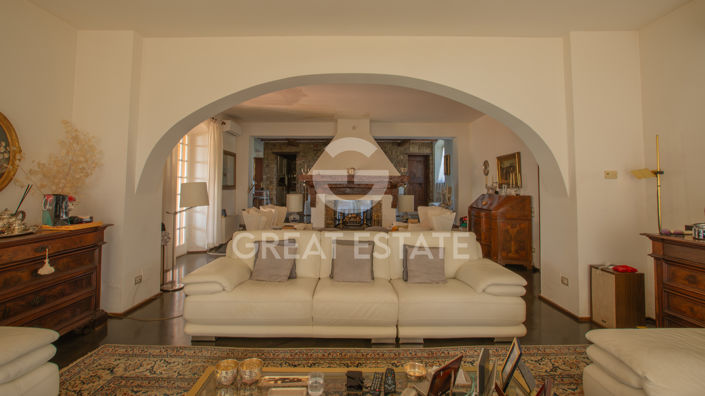 Image No.7-4 Bed Country House for sale