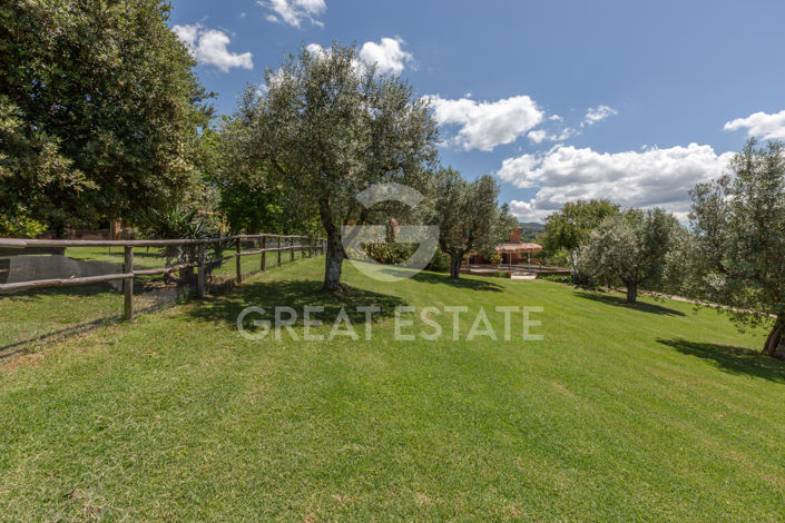 Image No.28-17 Bed Country House for sale