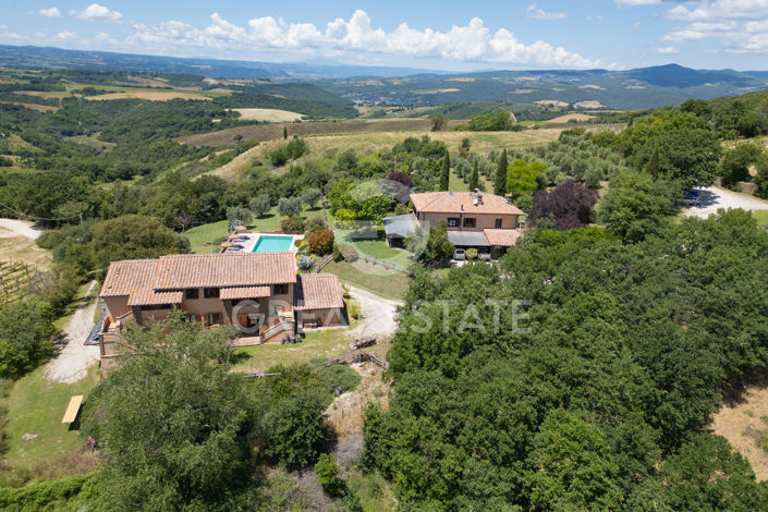 Image No.32-17 Bed Country House for sale