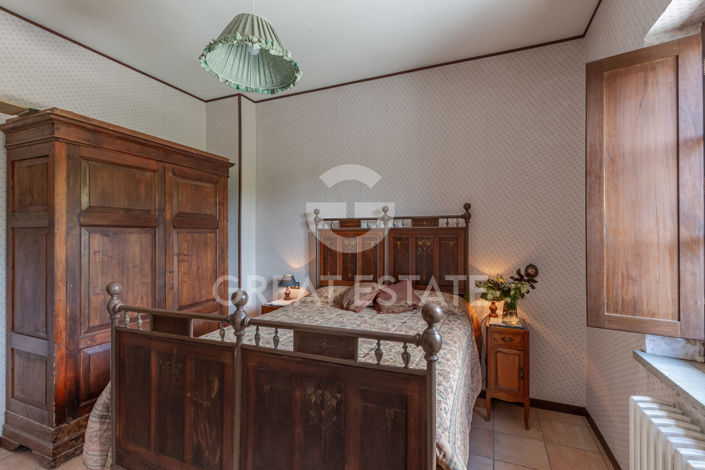 Image No.43-17 Bed Country House for sale