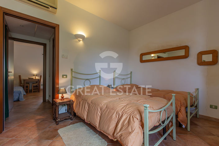 Image No.56-17 Bed Country House for sale