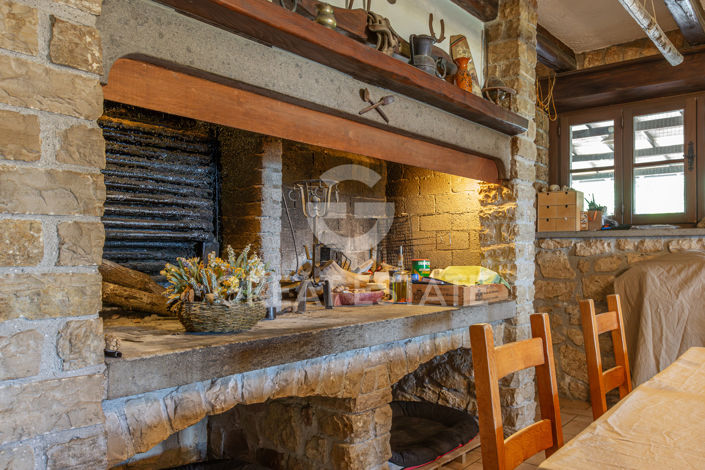 Image No.7-17 Bed Country House for sale