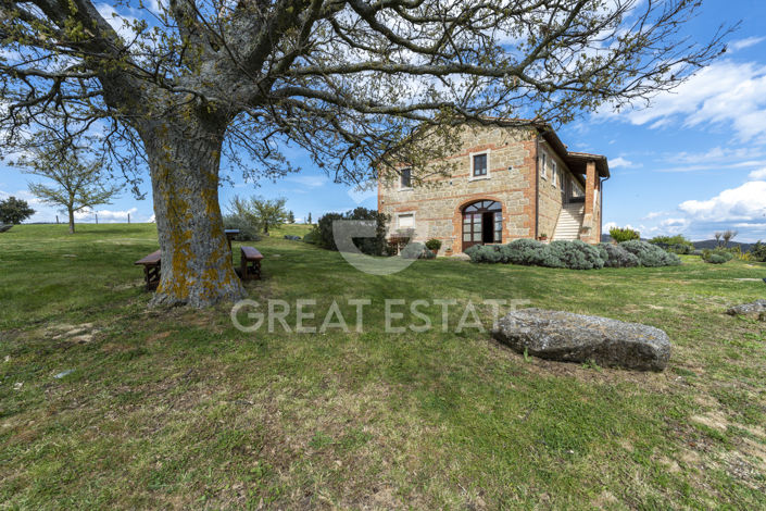 Image No.17-9 Bed Country House for sale