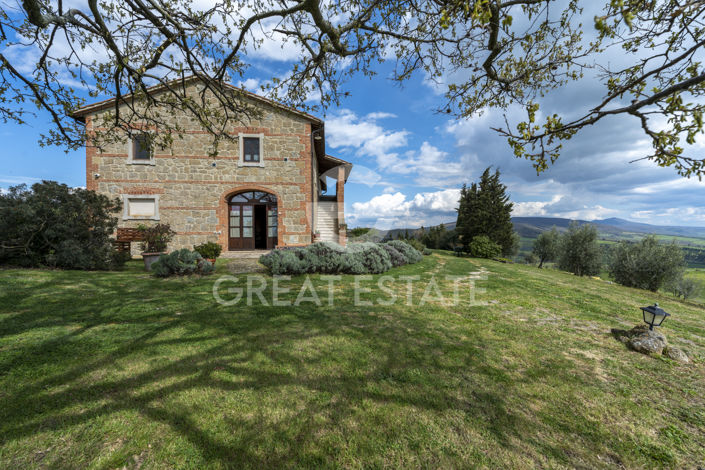 Image No.18-9 Bed Country House for sale