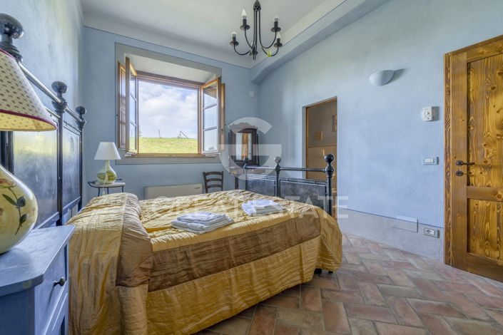 Image No.36-9 Bed Country House for sale