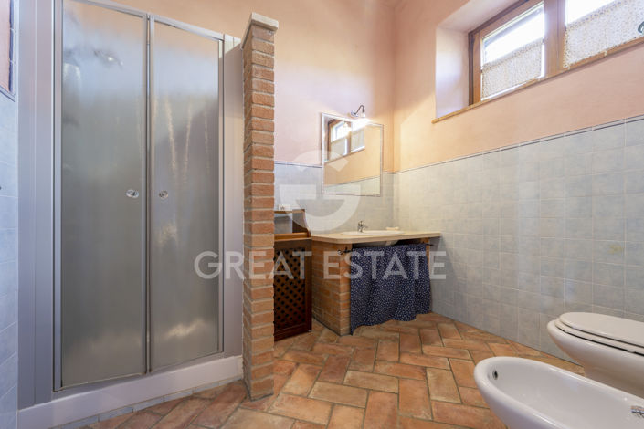 Image No.46-9 Bed Country House for sale