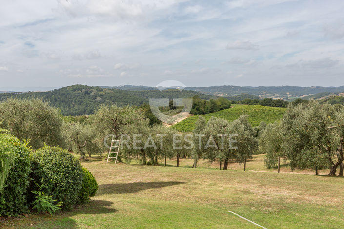 Image No.19-12 Bed Country House for sale