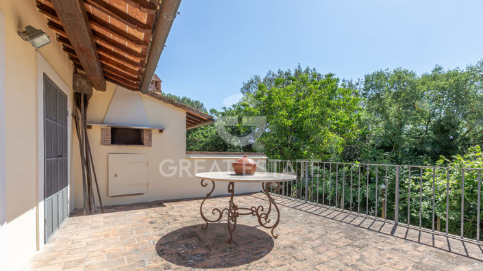 Image No.19-6 Bed Country House for sale