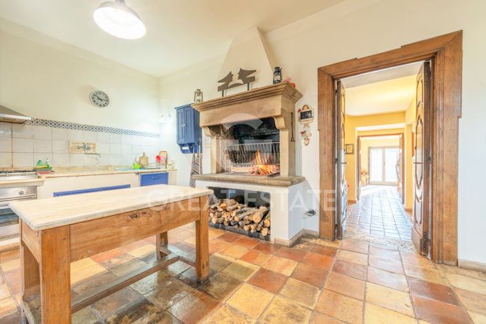 Image No.42-6 Bed Country House for sale