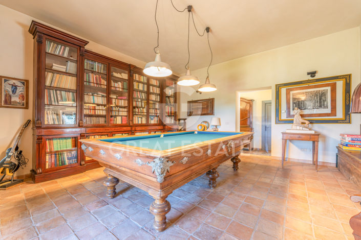 Image No.44-6 Bed Country House for sale