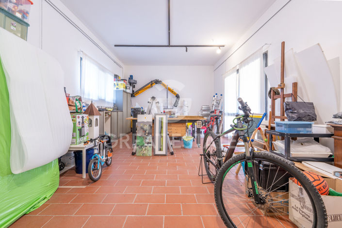 Image No.54-6 Bed Country House for sale