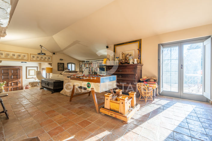 Image No.7-6 Bed Country House for sale