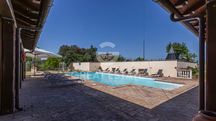 Image No.61-6 Bed Country House for sale