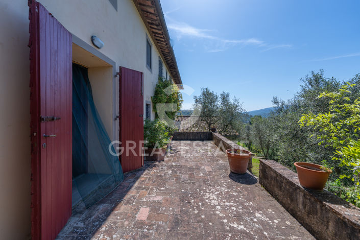 Image No.15-6 Bed Country House for sale